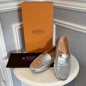 TOD's Gommino Croc-Embossed Metallic Leather Loafer